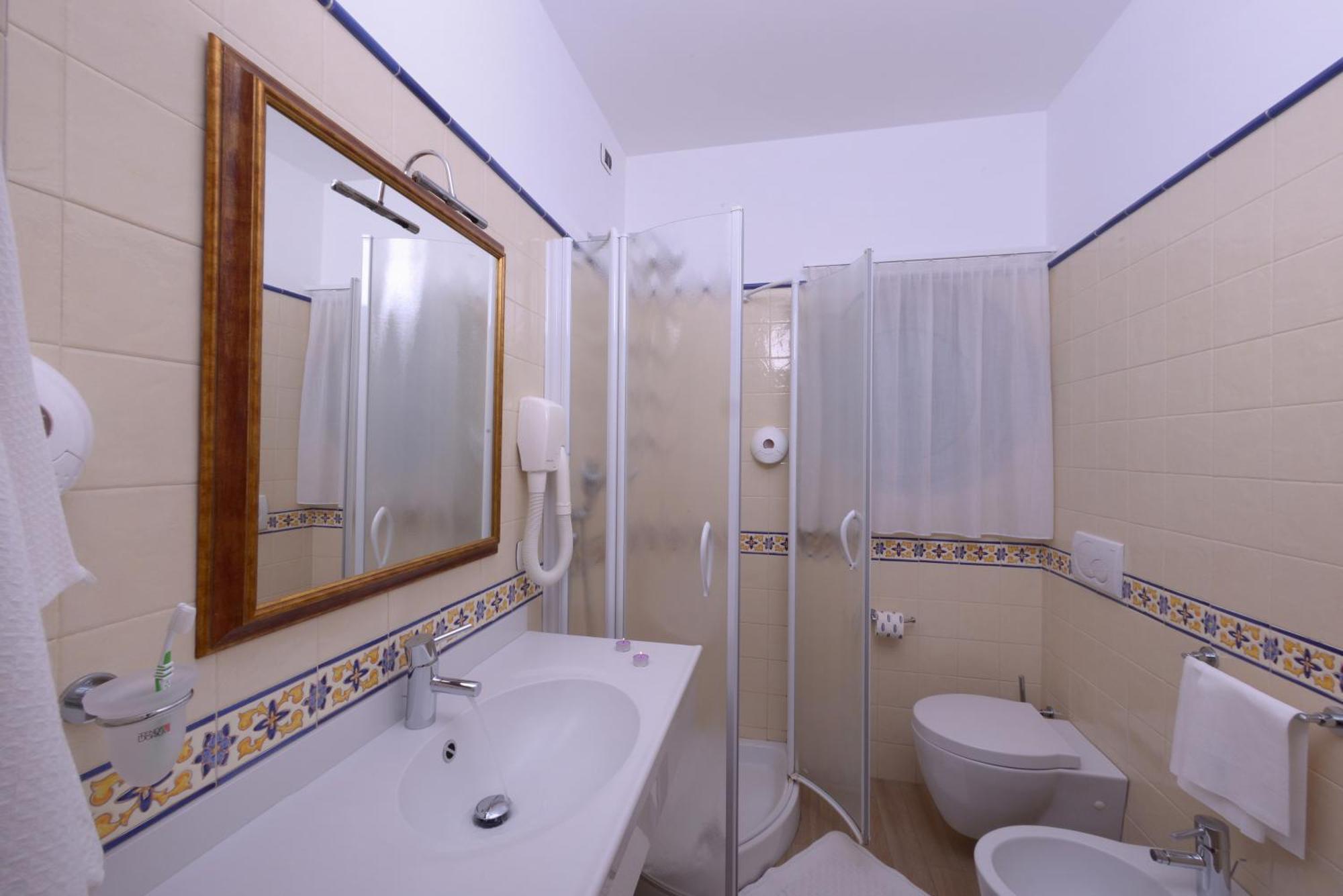 Residence Costa Smeralda Grottammare Cameră foto